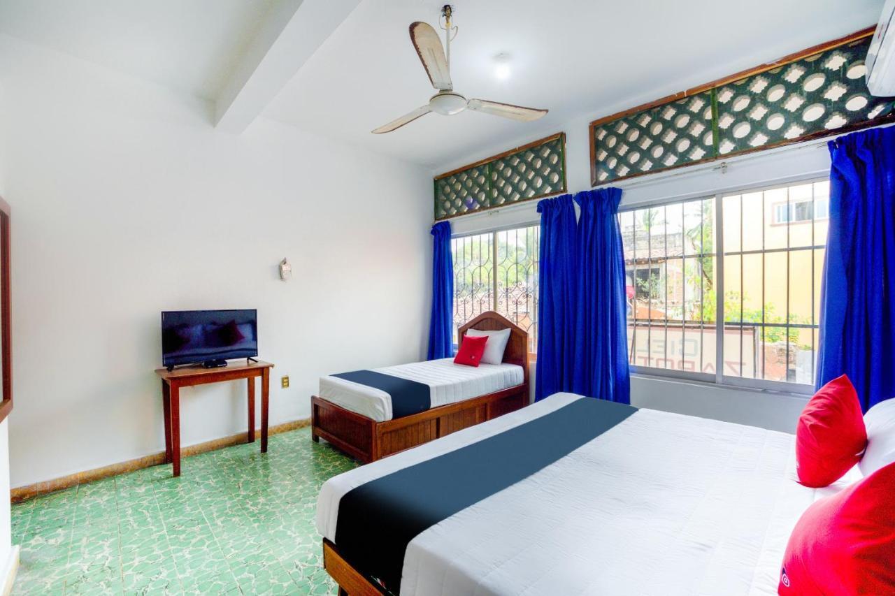 Hotel Adelita Zihuatanejo Esterno foto
