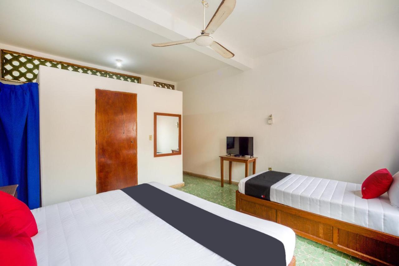 Hotel Adelita Zihuatanejo Esterno foto