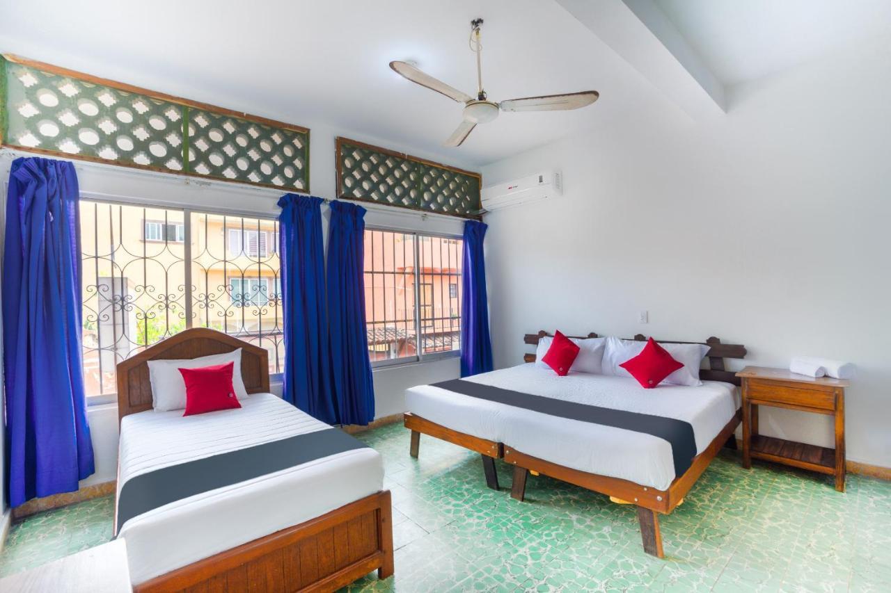 Hotel Adelita Zihuatanejo Esterno foto