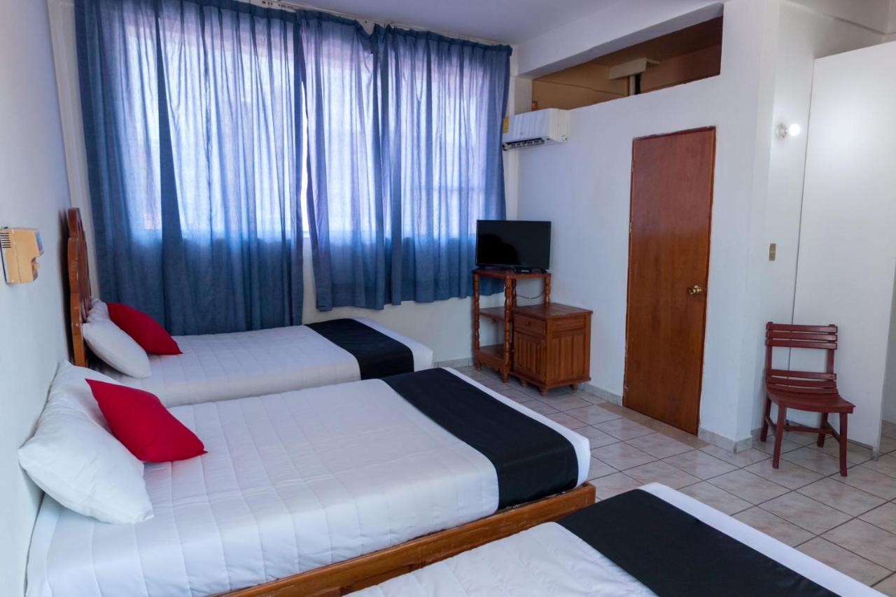 Hotel Adelita Zihuatanejo Esterno foto