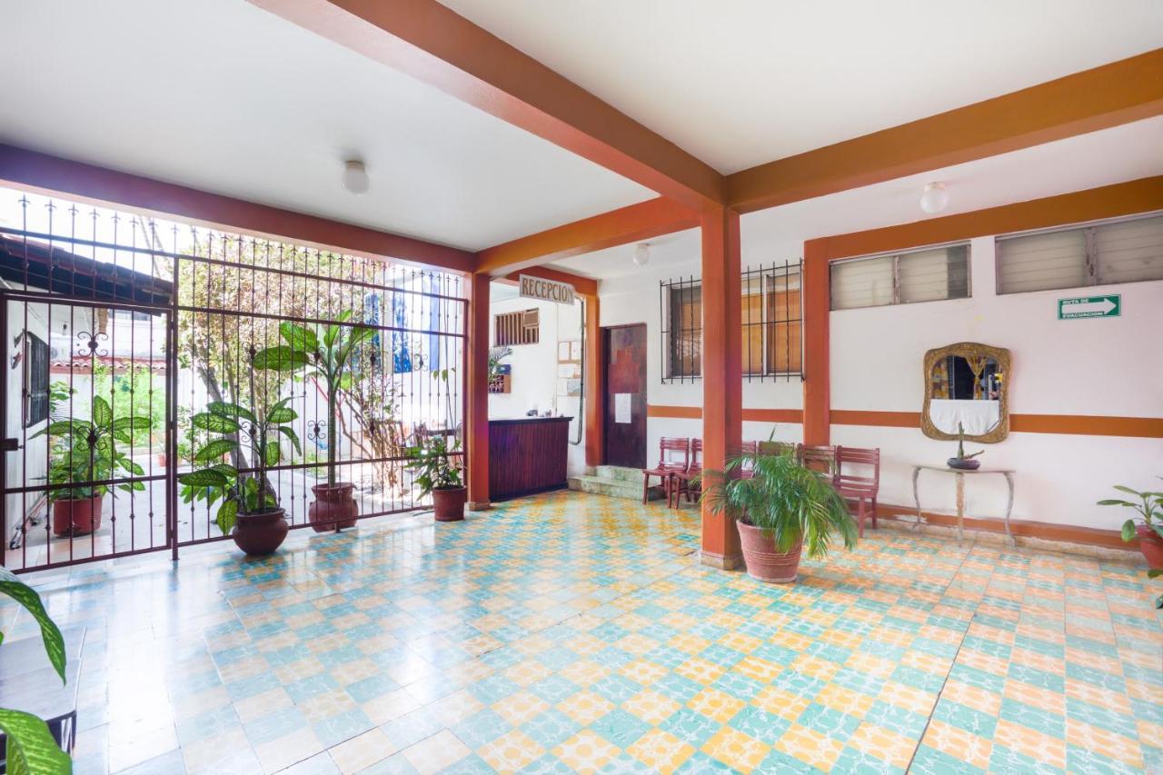 Hotel Adelita Zihuatanejo Esterno foto