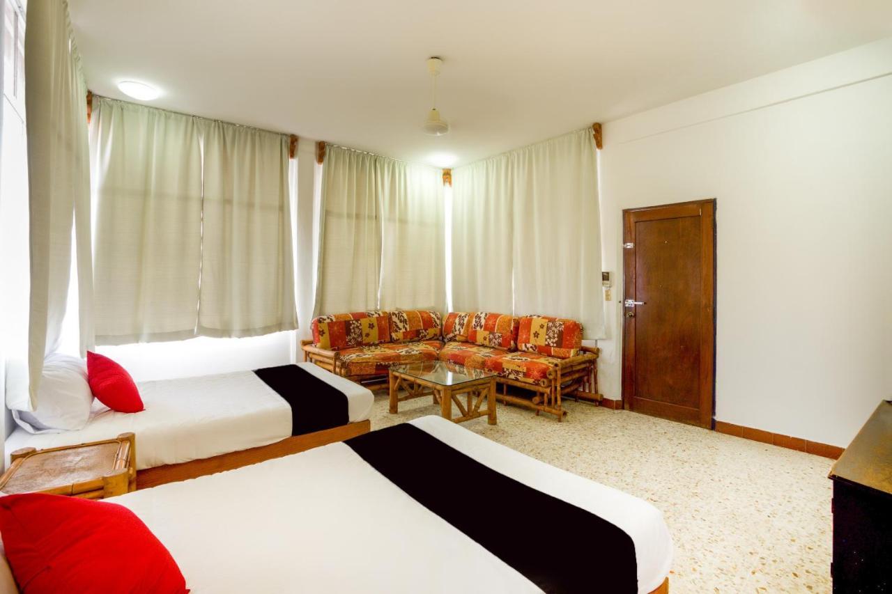 Hotel Adelita Zihuatanejo Esterno foto